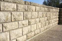 Mur en pierre  Cancale